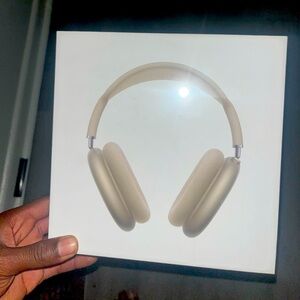 Apple Over-Ear Headphones - Beige